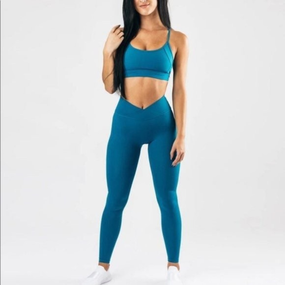 Alphalete Surface Power Moroccan Blue Set